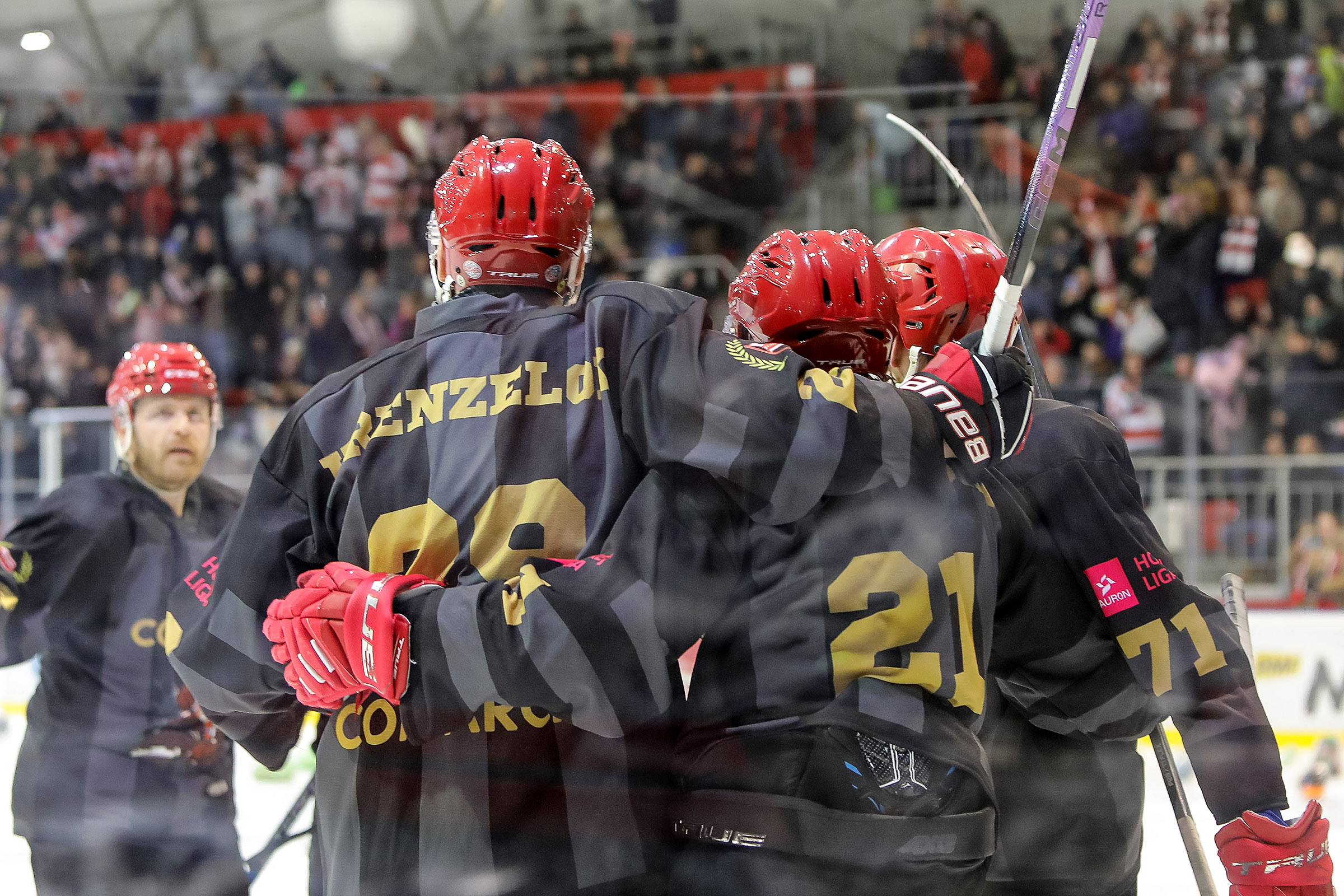 Premierowa wygrana Pasów w ćwierćfinale play-off!